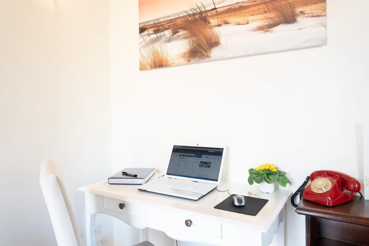 Myricae Rooms Affittacamere No Late Arrival Fiumicino 3*,  Italy